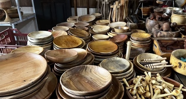 سازنده ظروف تزیینی چوبی