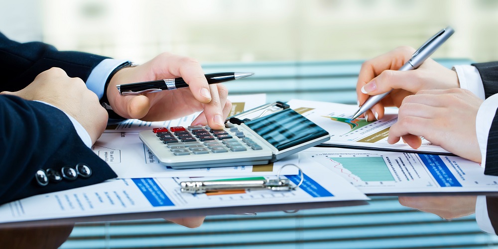 دوره‌های فنی مراکز آزاد در زمینه امور مالی، بازرگانی، حسابداری، مشاوره املاک، و خرید و فروش خودرو